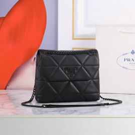 Picture of Prada Lady Handbags _SKUfw141559254fw